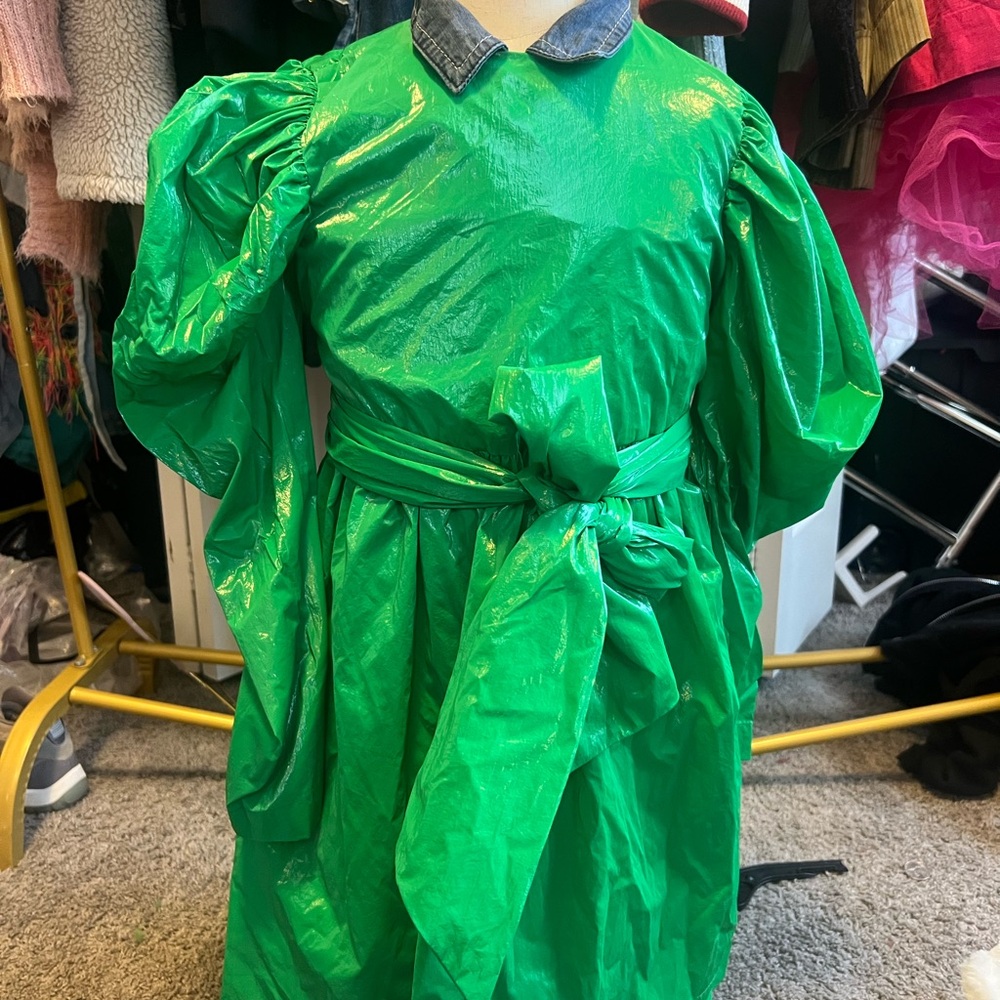Caroline Bosmans Green Kids Costume